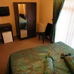 Hotel Magnificent 3*