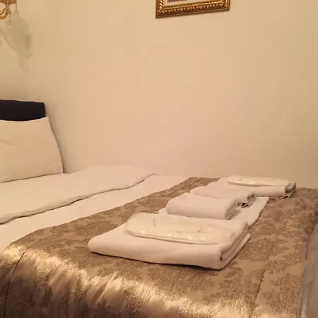 Hotel Magnificent 3*