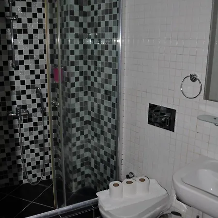 Magnificent Hotell 3*