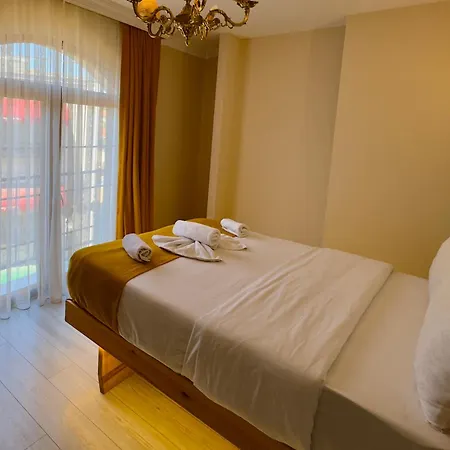 Hotel Magnificent 3*