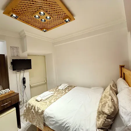 Magnificent Hotel 3*