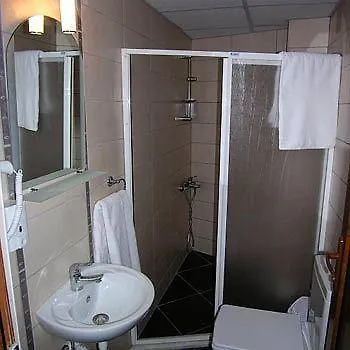 Отель Magnificent